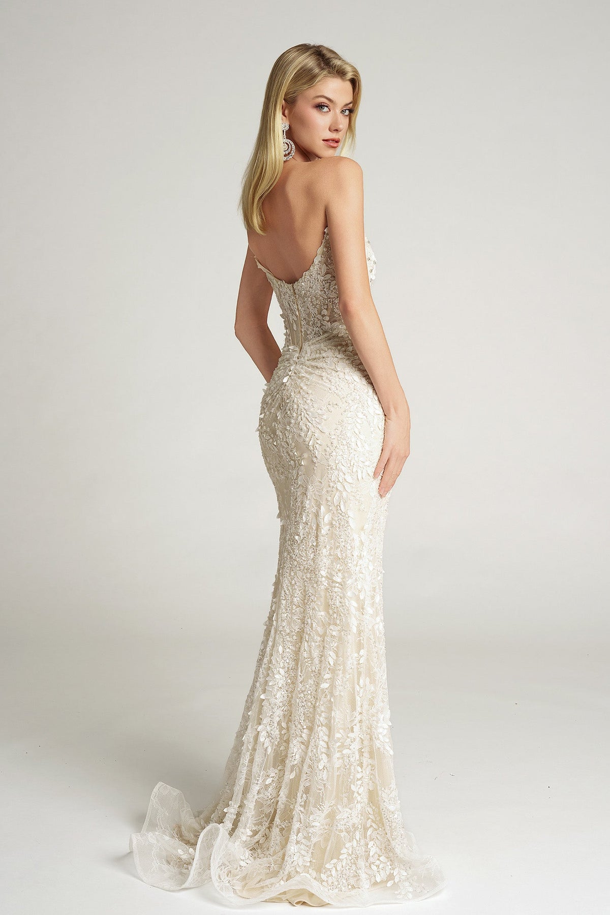 PS26052 Ivory