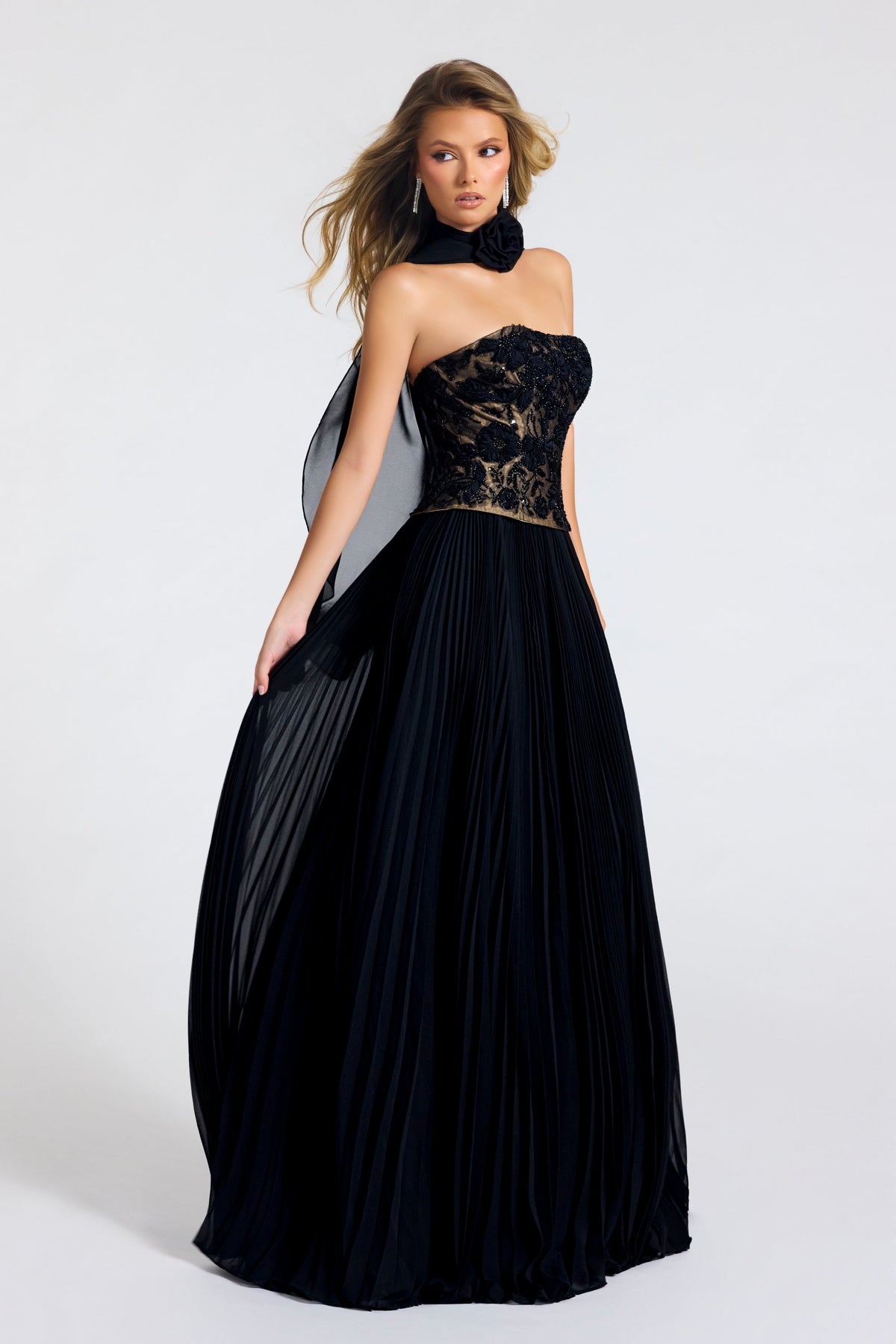 PS26902E Black/Nude