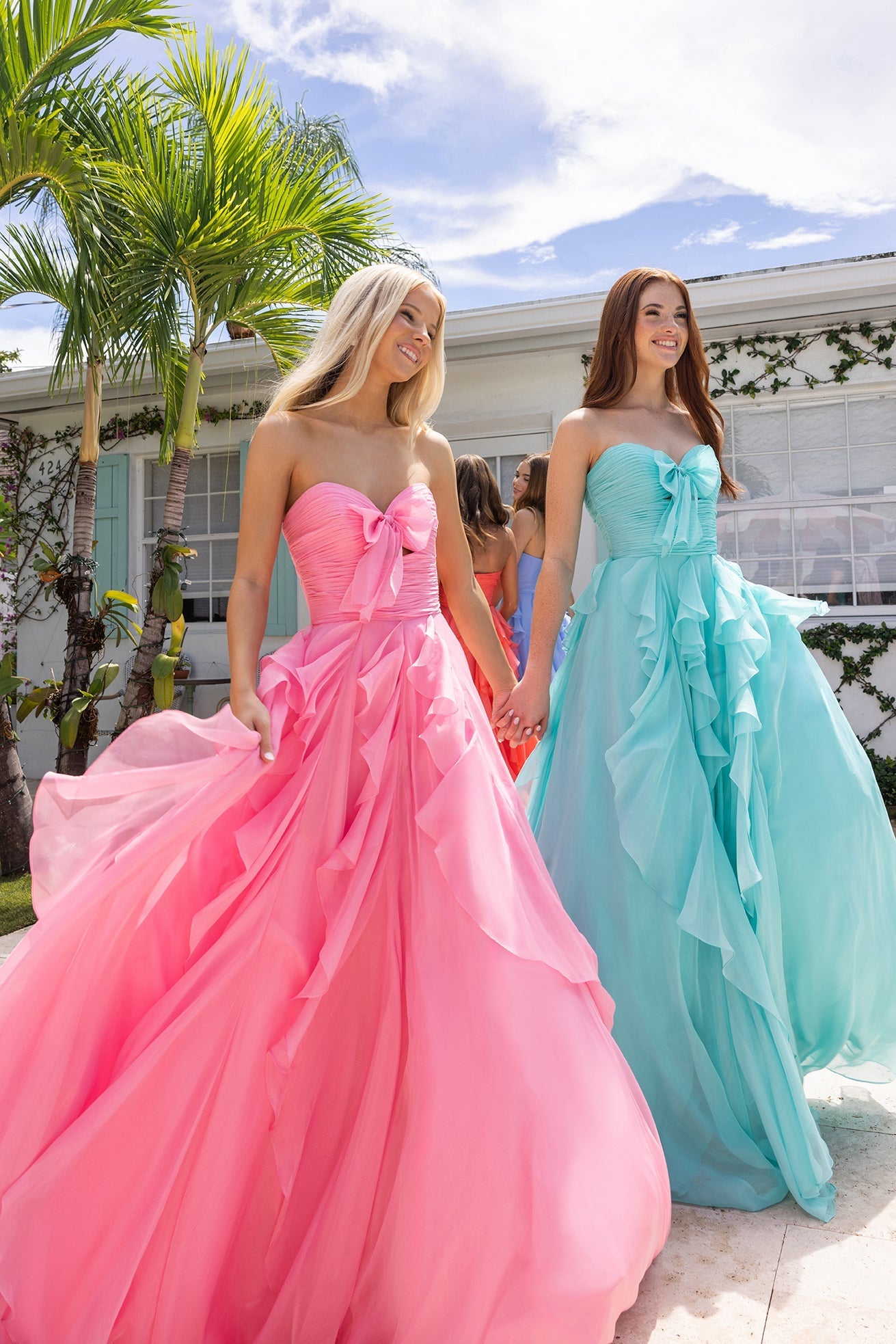 XO170 – Portia and Scarlett