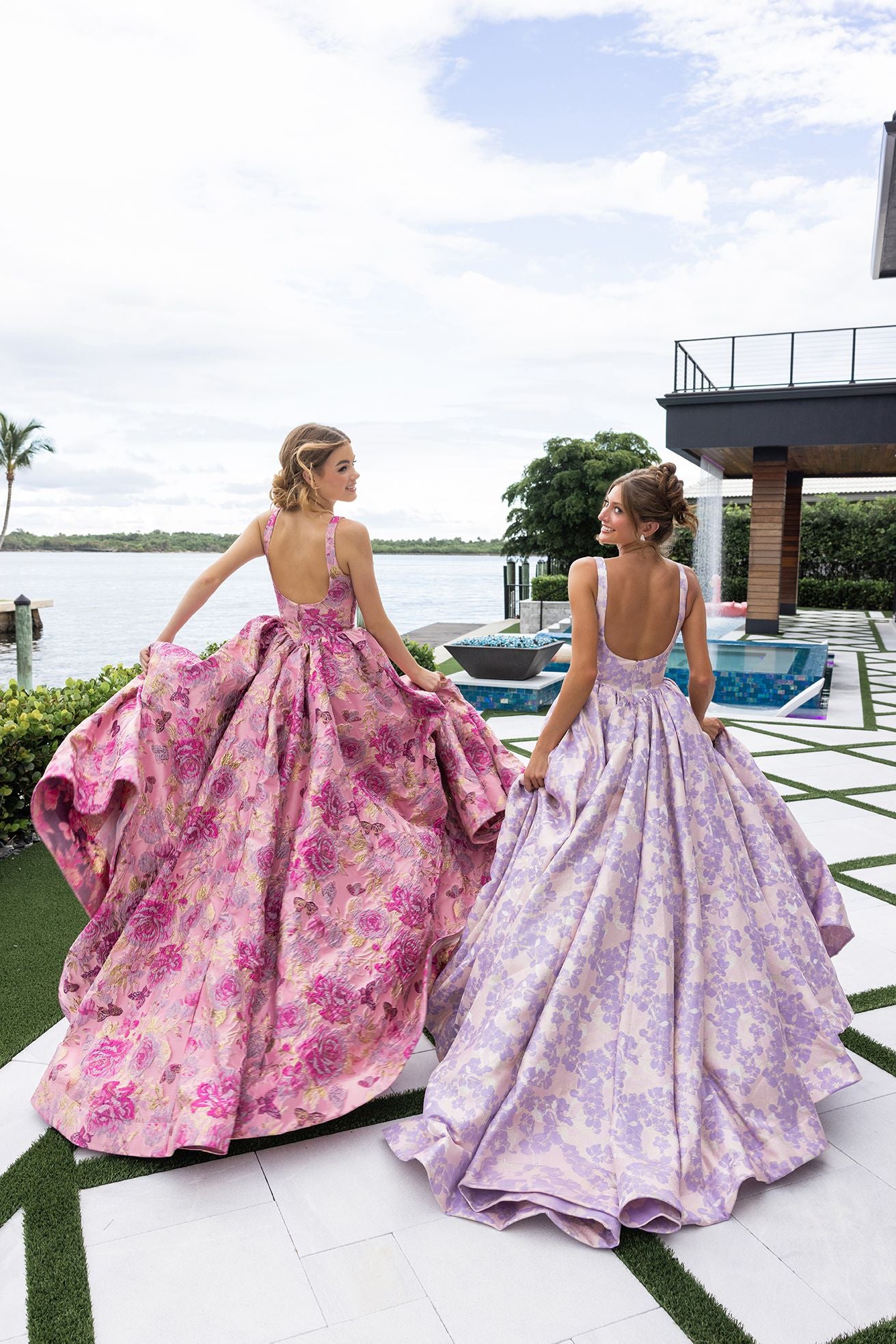 XO188 – Portia and Scarlett